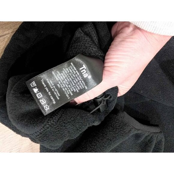NWOT Aritzia TNA Sno Polar ¼ Zip Hip Sweater Black Small - Picture 8 of 10